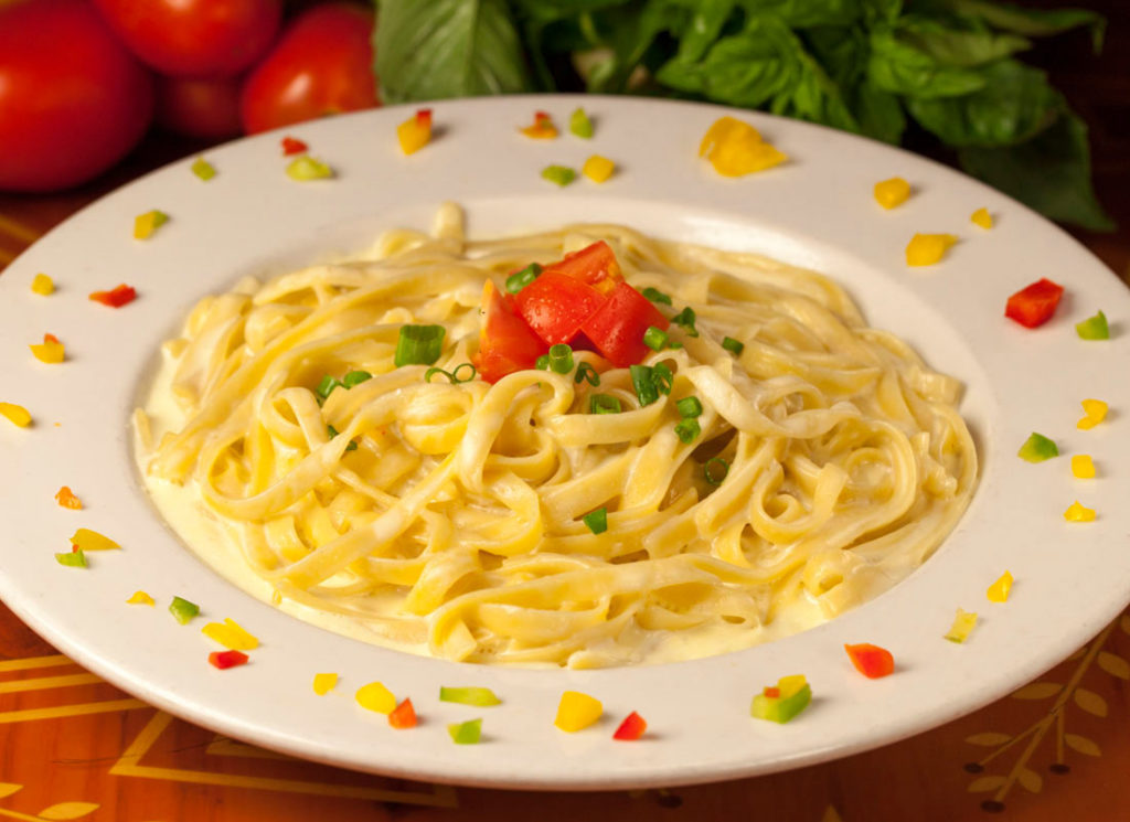 Fettuccini Alfredo PAYMON'S Fresh Kitchen and Lounge Mediterranean